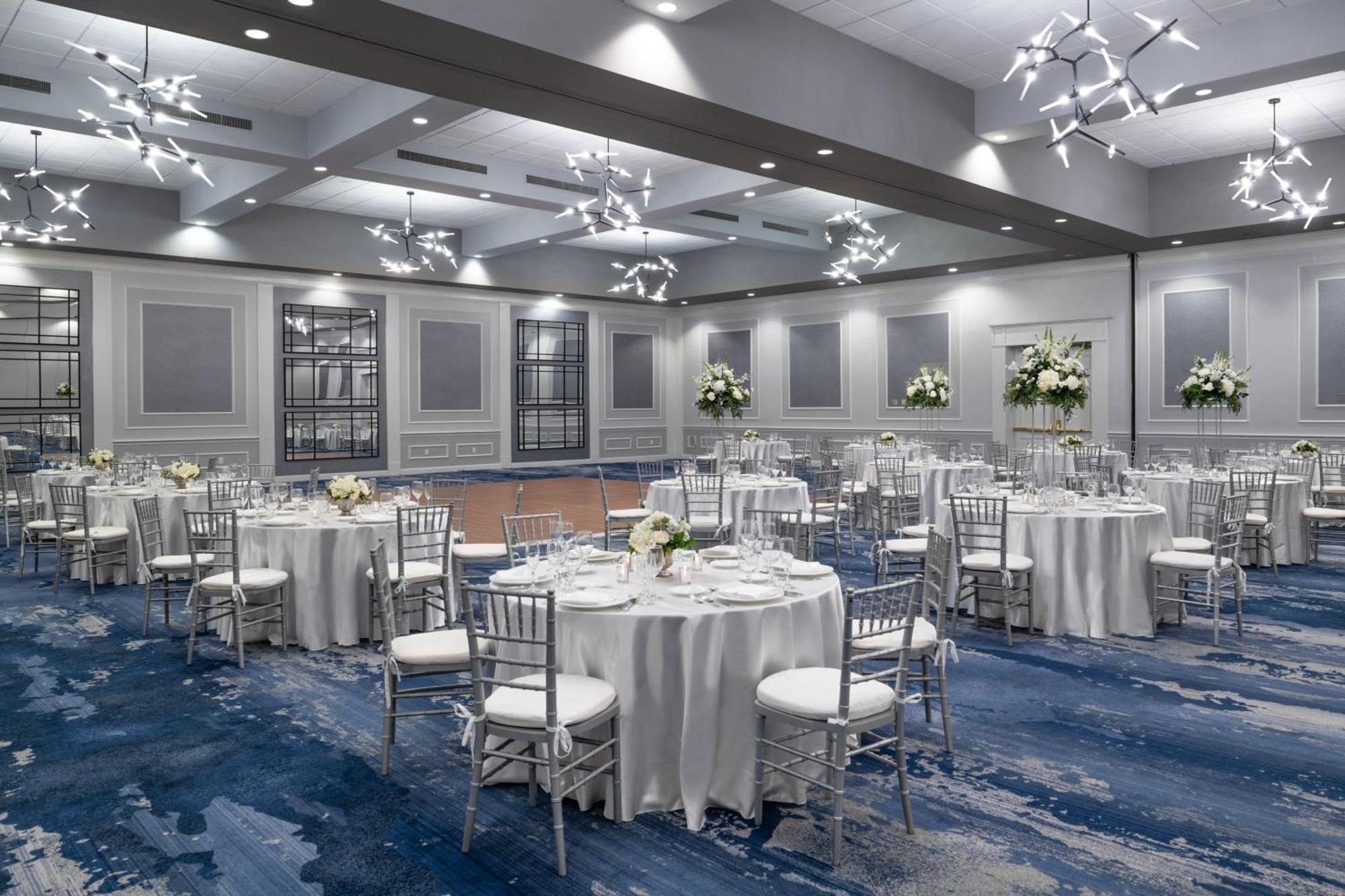Sheraton Framingham Hotel & Conference Center Exterior photo