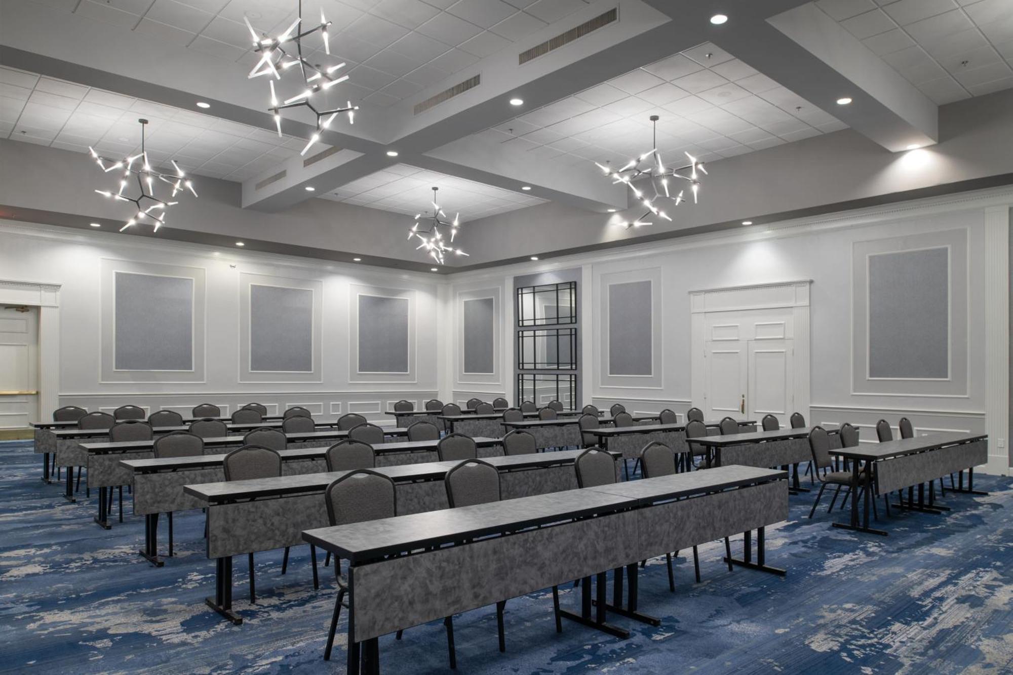 Sheraton Framingham Hotel & Conference Center Exterior photo