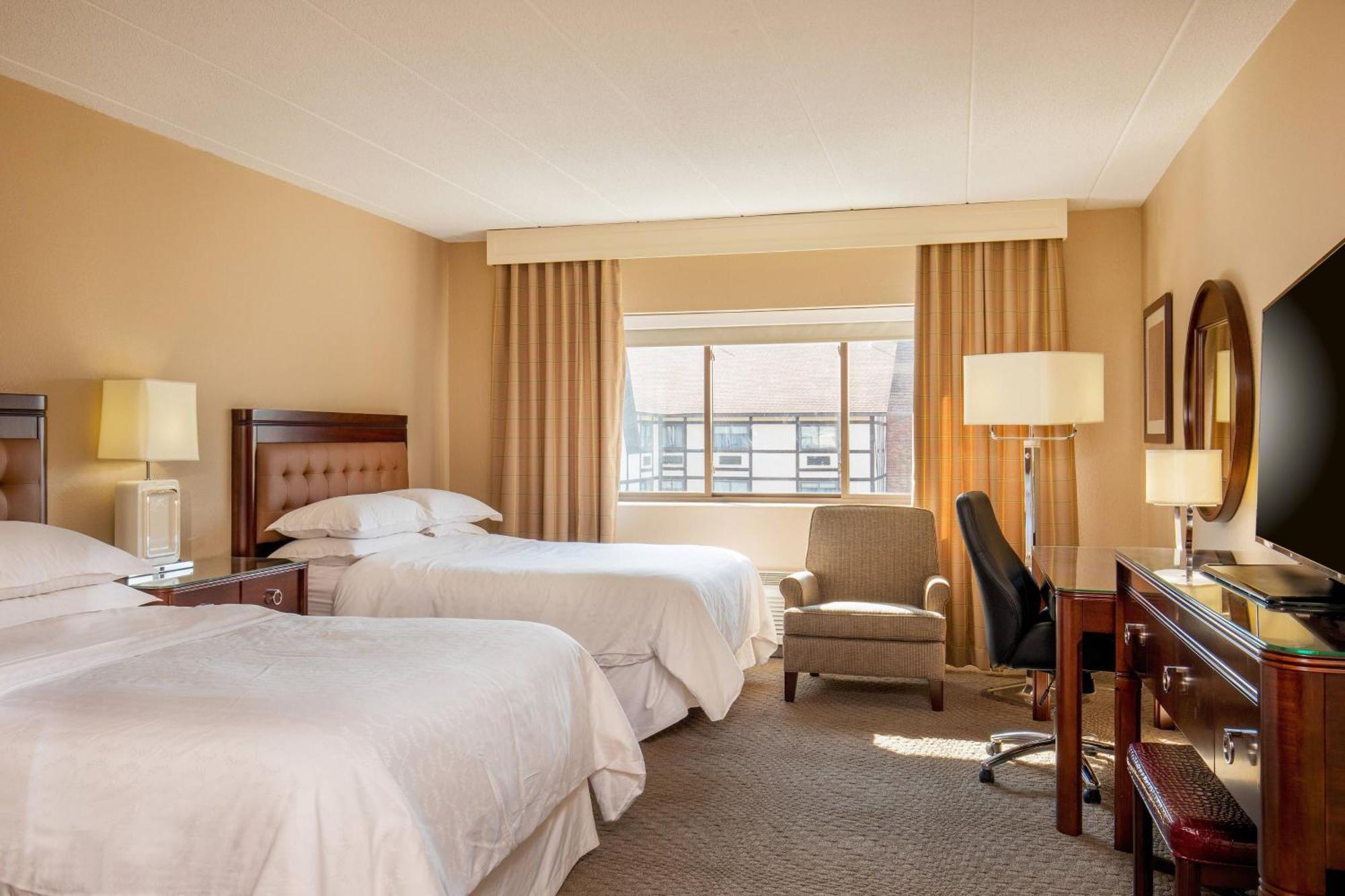 Sheraton Framingham Hotel & Conference Center Exterior photo
